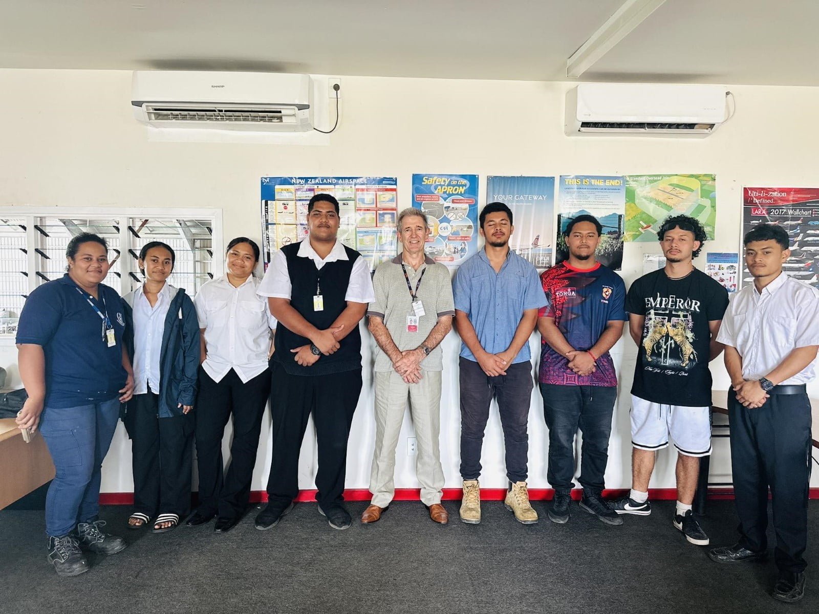 Picture of Palu school of aviation students and instructor